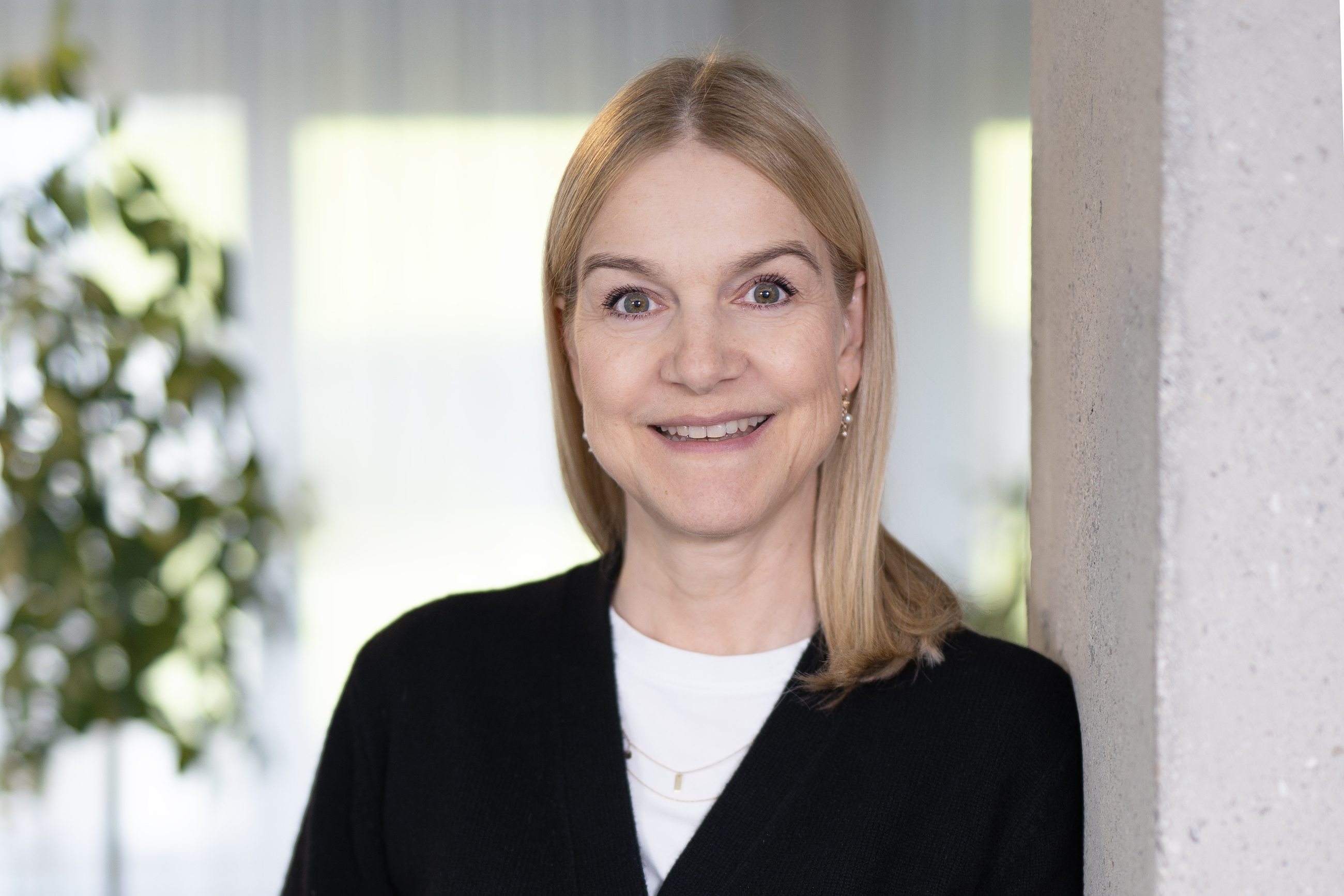 Scheil Christine CFO karriere at quer web c karriere at Katharina Berger